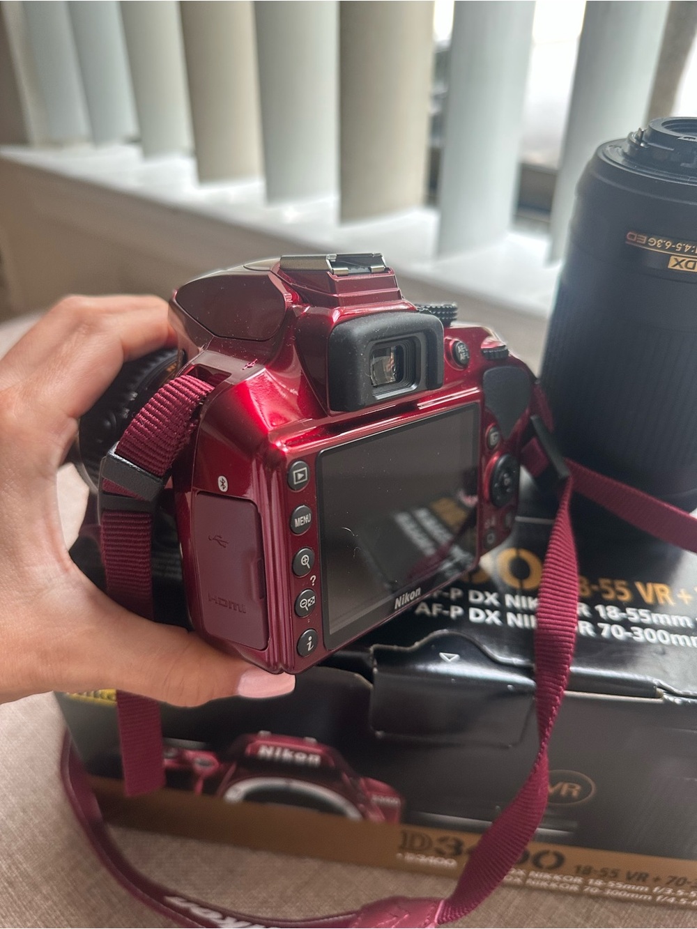 Nikon D3400 DSLR Camera with 18-55mm and 70-300mm Lenses & photographer backpack - Picture 3 of 15